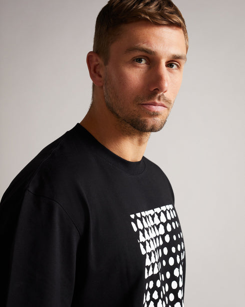 <P>Ss Heavy Weight Relaxed Fit Graphic T-Shirt</P>